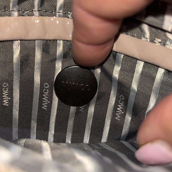 MIMCO LIGHT PINK ROSE GOLD PATENT LEATHER WRISTLET - Picture 4 of 8